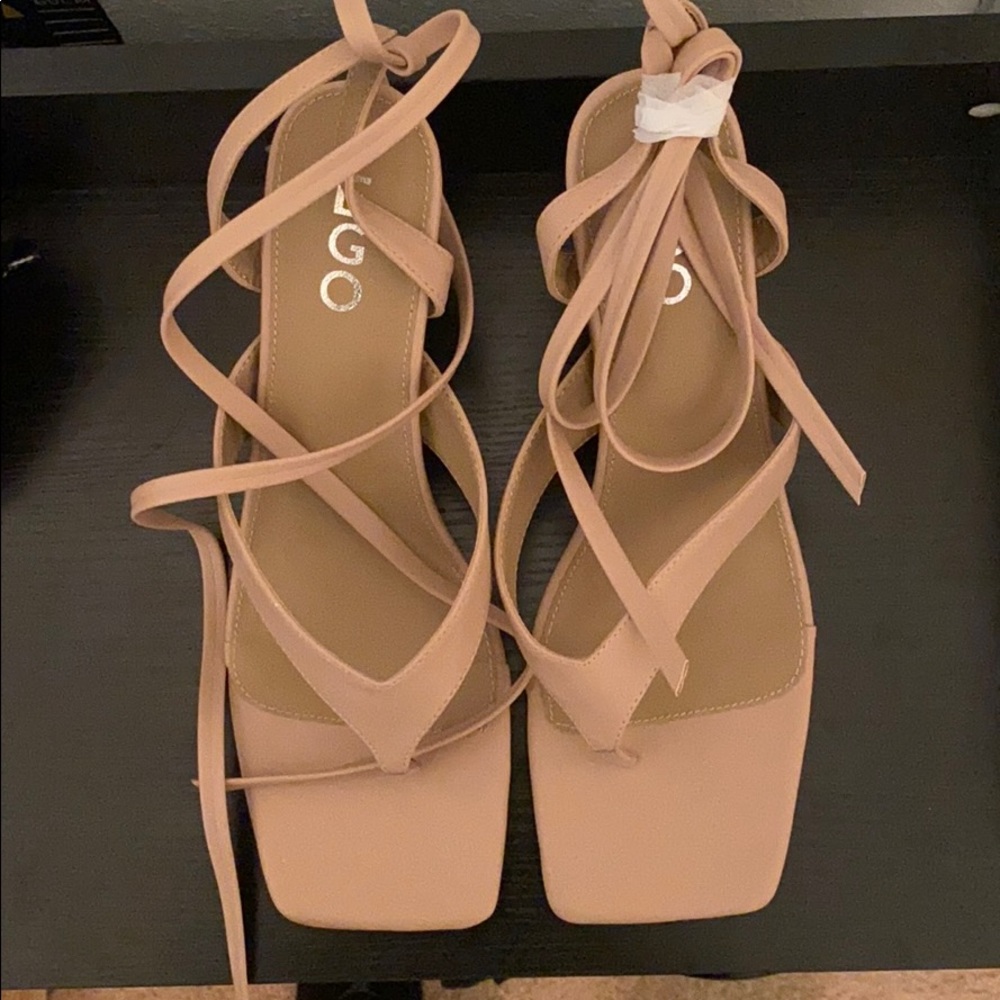 COPY - Square toe heels
